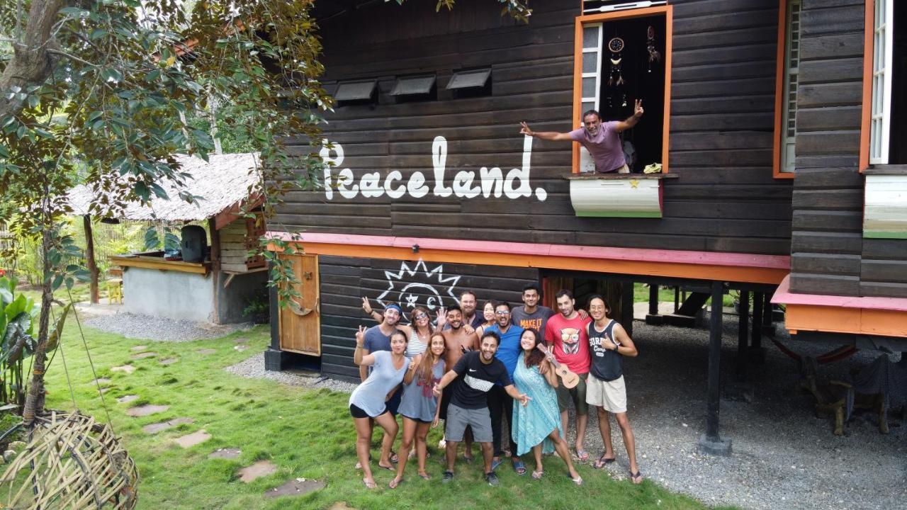 Peaceland Hostel Panglao Exterior photo